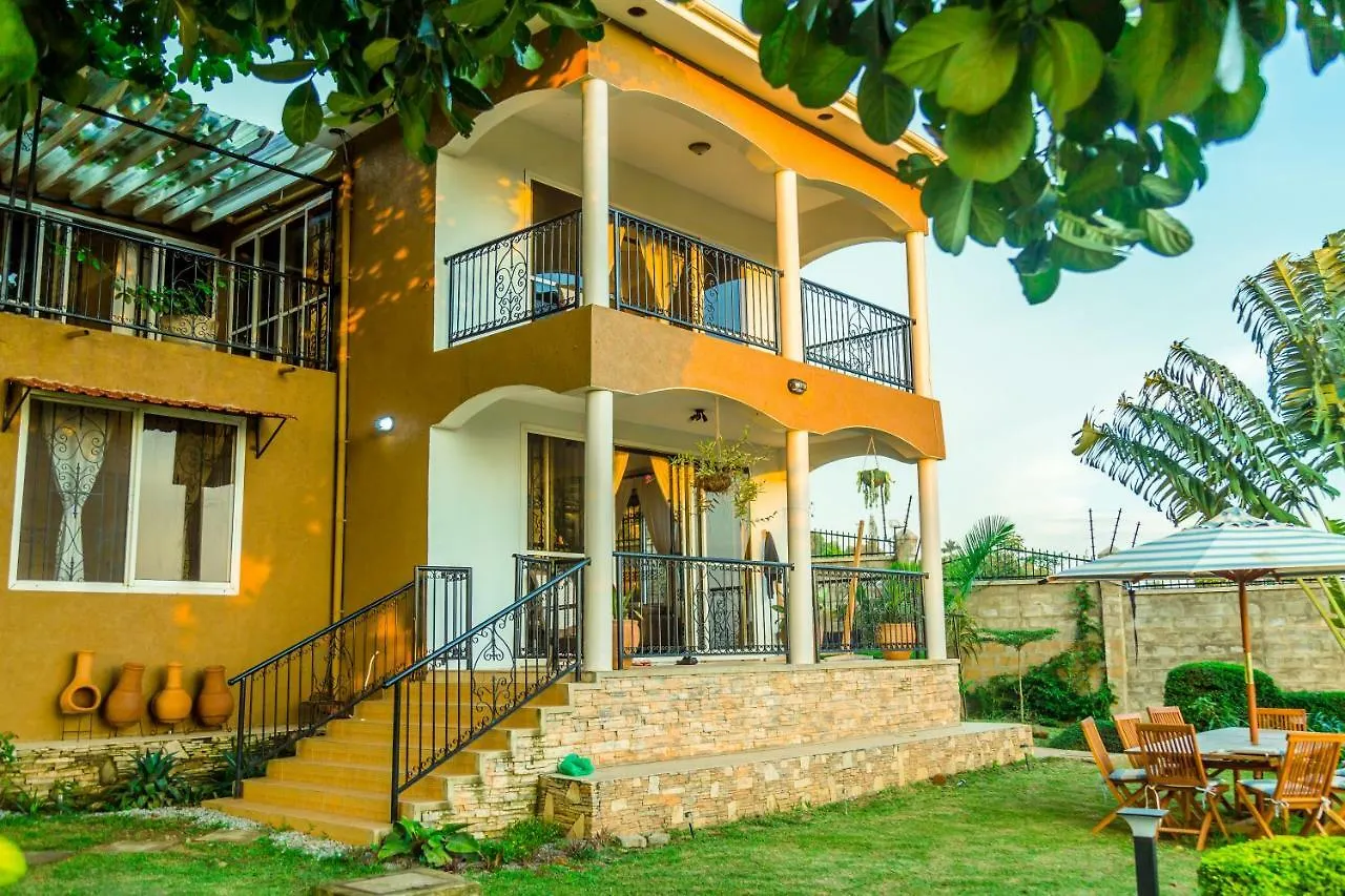 Ewange - A Casa Mia Bed & Breakfast Kampala